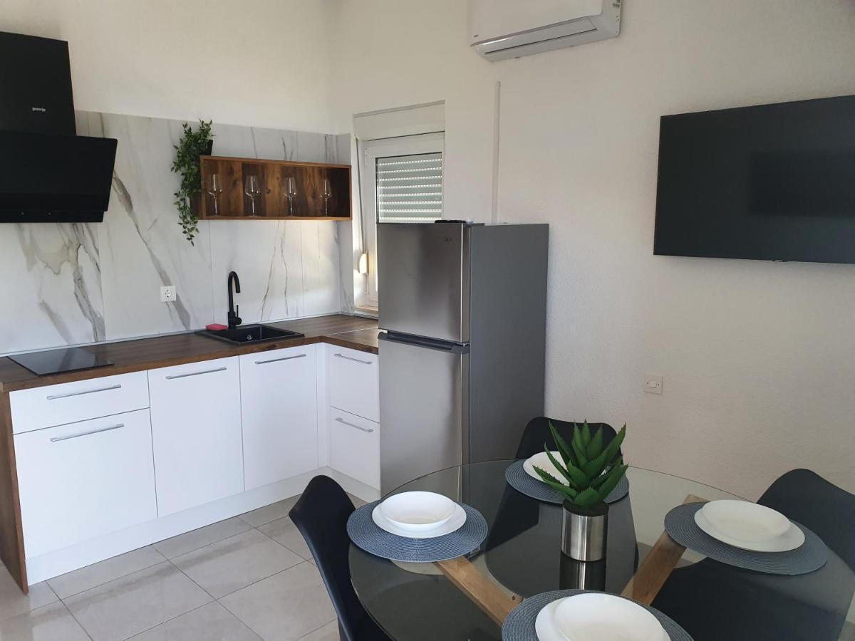 Legin Apartment Zivogosce Luaran gambar